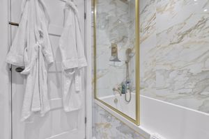 Photo 33- click for photo gallery